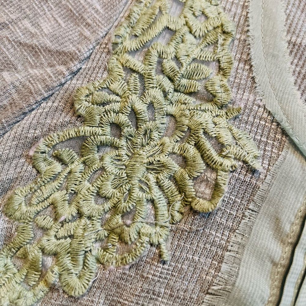 BKE Women’s Large Sage Green Thermal Henley Crochet Lace Boho Western Top - Picture 6 of 13